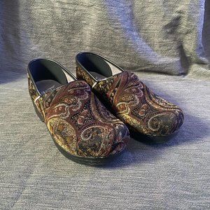 Dansko Brown Swirl Professional/LT Pro Clogs